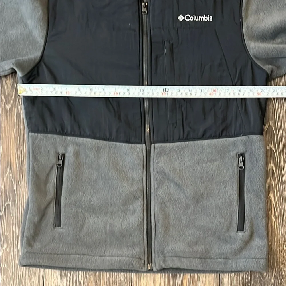 Columbia Two-Tone Fleece Jacket in Black and Gray Adult Size Small